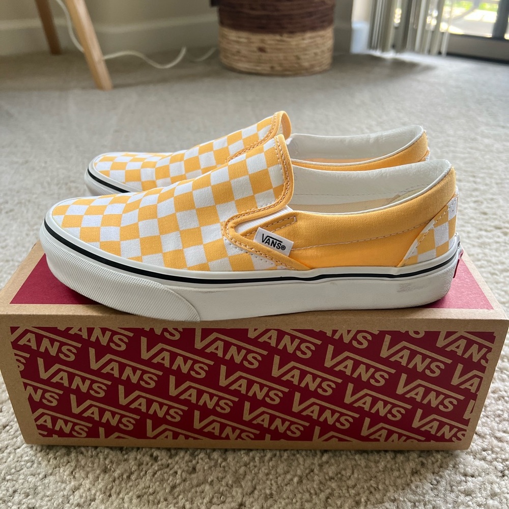 (Very lightly worn) Yellow checkered slip on vans. Size 8.